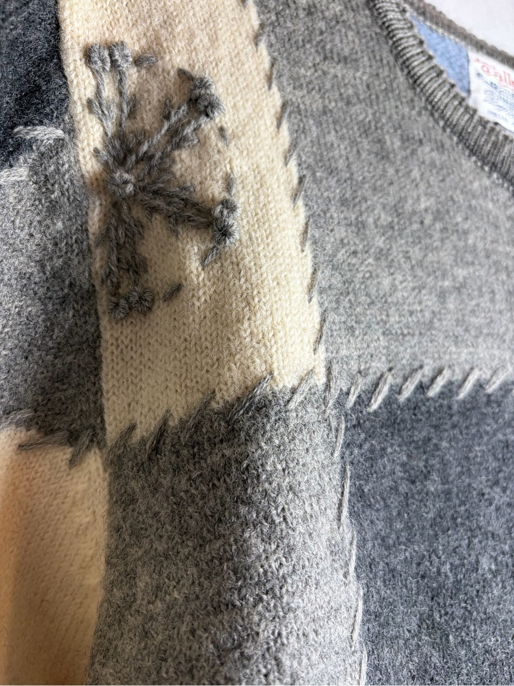 Vtg Tally Ho 100% Wool Patchwork Cardigan Sweater L Gray Blue Snowflake Winter - Picture 7 of 8